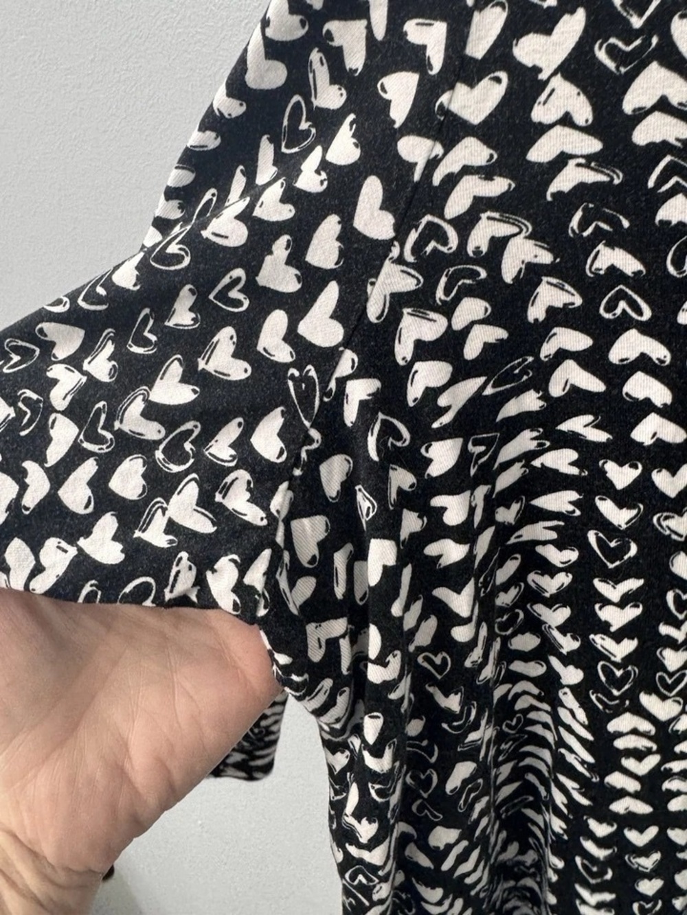 Philosophy Black and White Heart-Pattern Tunic Top - Picture 5 of 11